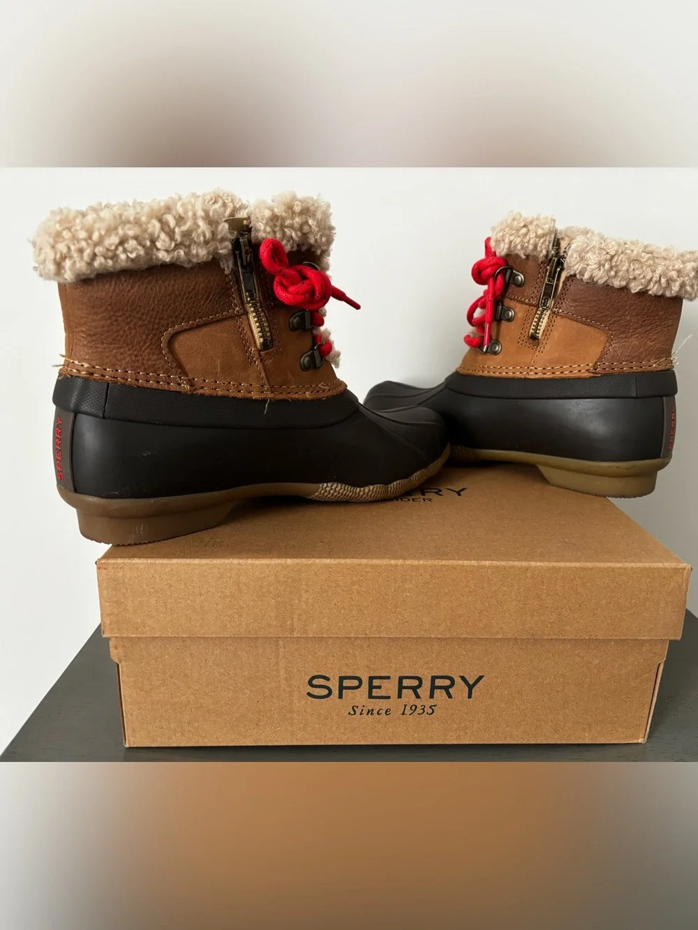 Sperry women’s duck